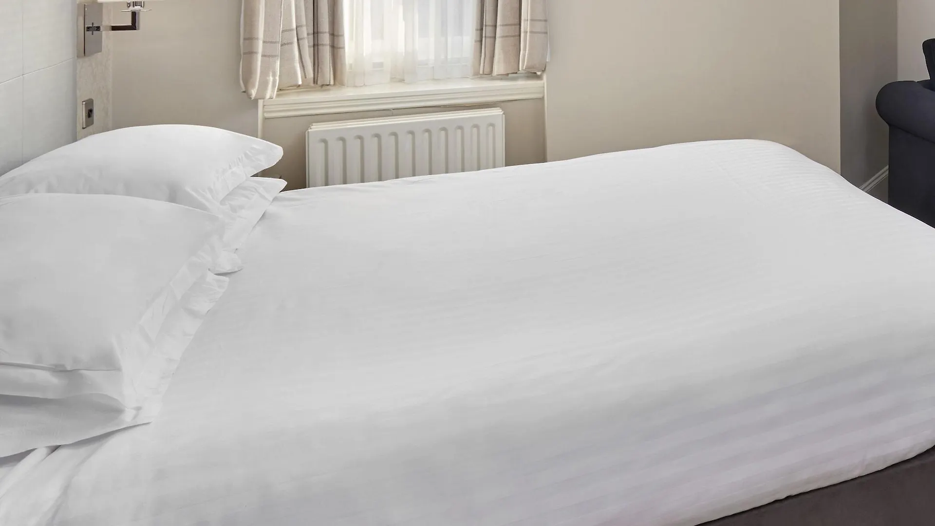 *** Hotel Leonardo Edinburgh City Reino Unido
