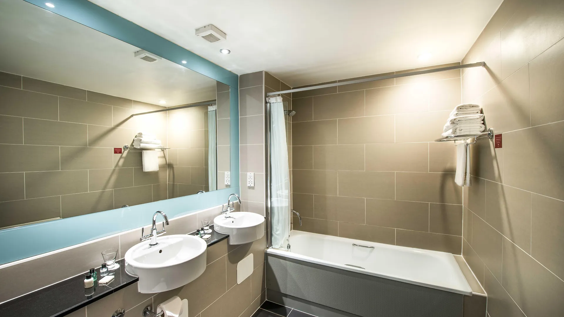 Leonardo Edinburgh City Hotel