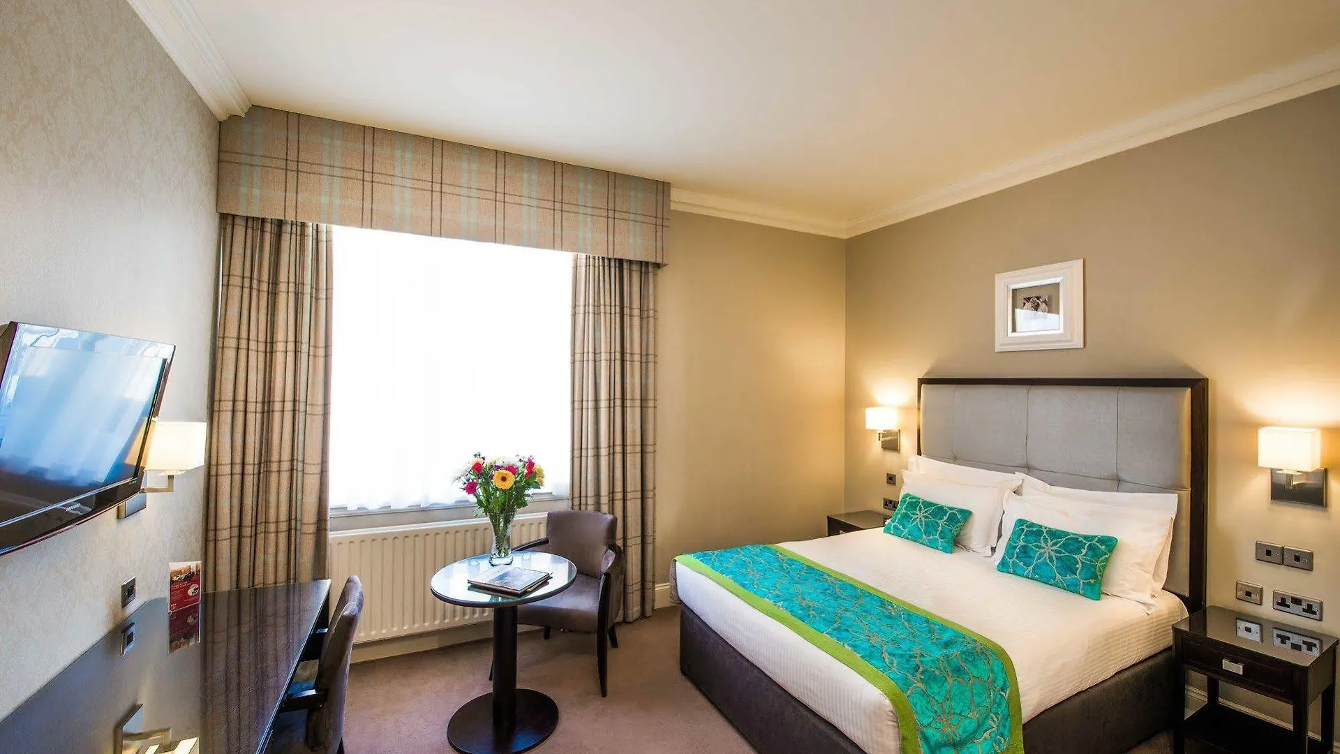 Отель Leonardo Edinburgh City